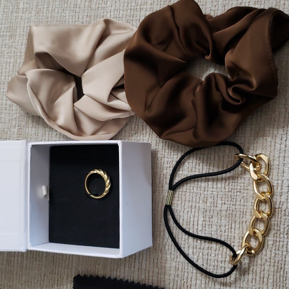 Express Sz 7 Gold Plated Ring & 3 pc hair scrunchies